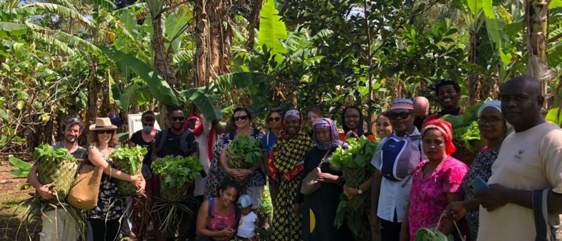 Photo de groupe de Fatima avec les participants à la journée porte ouverte