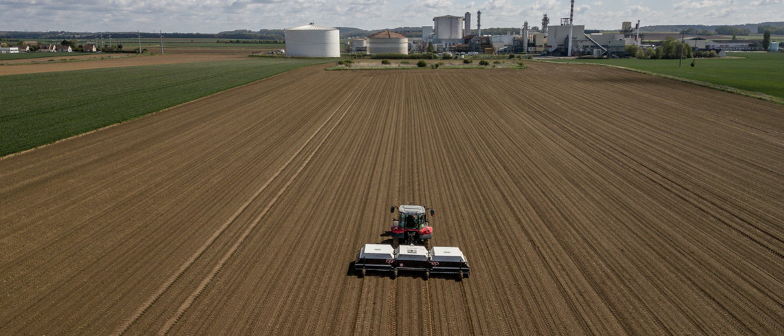 Essai de robot de désherbage Ecorobotix dans l'Oise